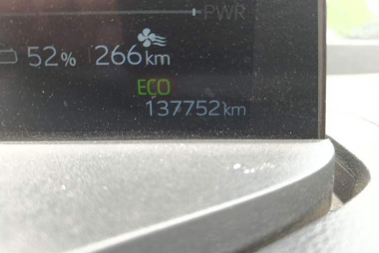 Used Toyota bZ3 2024 517 km Elite PRO Odometer Close Up