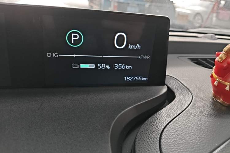 Used Toyota bZ3 2024 616 km Long-Range PRO Odometer Close Up