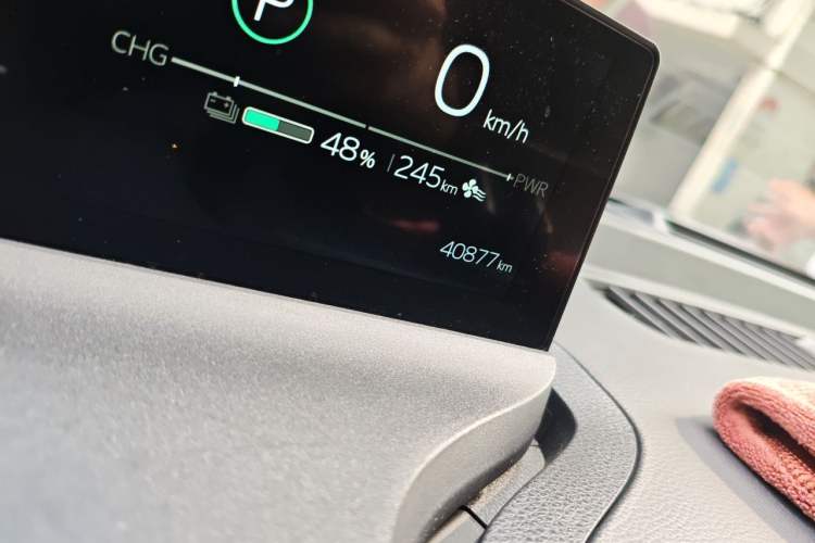 Used Toyota bZ3 2024 517 km Elite PRO Odometer Close Up