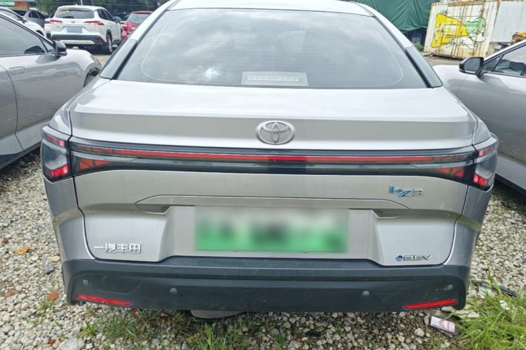 Used Toyota bZ3 2024 517 km Elite PRO Rear
