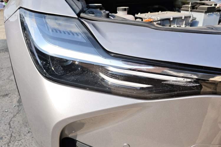 Used Toyota bZ3 2024 517 km Elite PRO Right Front Headlight
