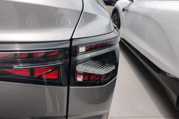 Used Toyota bZ3 2024 517 km Elite PRO Right Rear Taillight