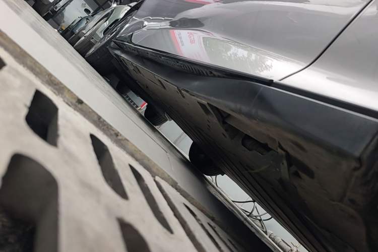 Used Toyota bZ3 2024 517 km Elite PRO Right Side Sill