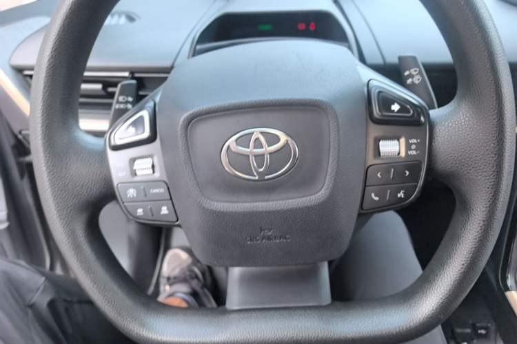 Used Toyota bZ3 2024 517 km Elite PRO Steering Wheel