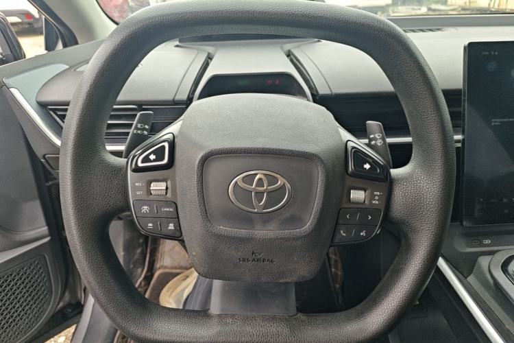 Used Toyota bZ3 2024 517 km Elite PRO Steering Wheel