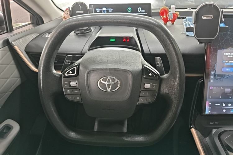 Used Toyota bZ3 2024 616 km Long-Range PRO Steering Wheel