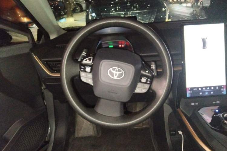 Used Toyota bZ3 2024 517 km Elite PRO Steering Wheel