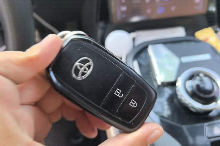 Used Toyota bZ3 2024 517 km Elite PRO Vehicle Key