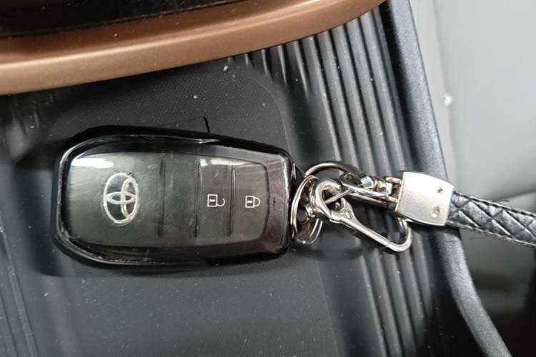 Used Toyota bZ3 2024 616 km Long-Range PRO Vehicle Key