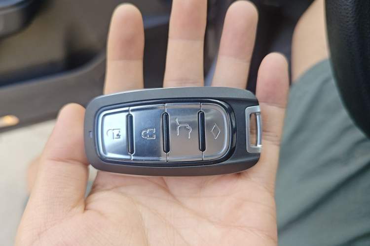 Used Toyota bZ3 2024 517 km Elite PRO Vehicle Key