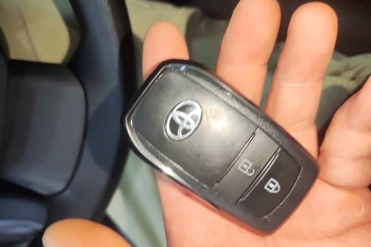 Used Toyota bZ3 2024 517 km Elite PRO Vehicle Key