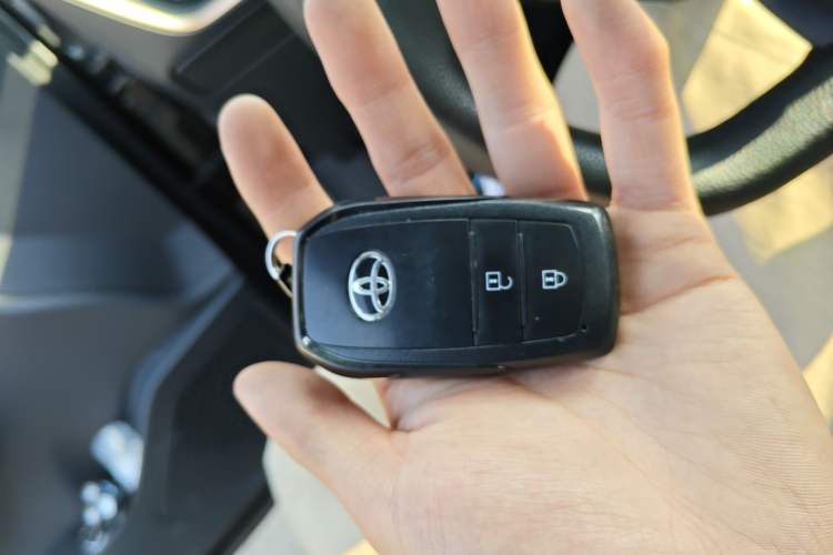 Used Toyota bZ3 2024 517 km Elite PRO Vehicle Key