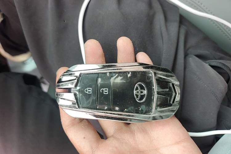 Used Toyota bZ3 2024 517 km Elite PRO Vehicle Key