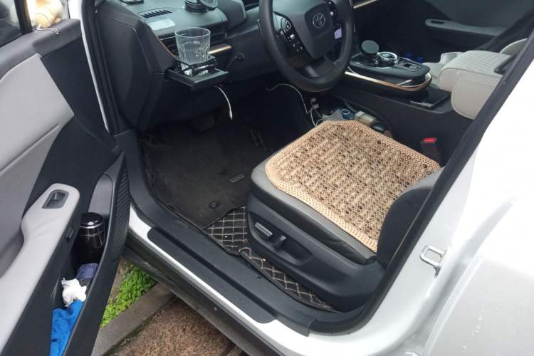 Used Toyota bZ3 2024 517 km Elite PRO Driver Seat