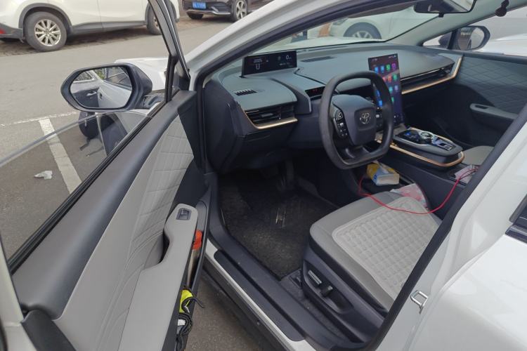 Used Toyota bZ3 2024 517 km Elite PRO Driver Seat