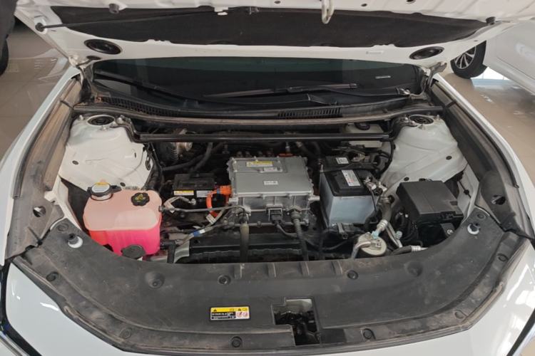 Used Toyota bZ3 2024 517 km Elite PRO Engine Bay