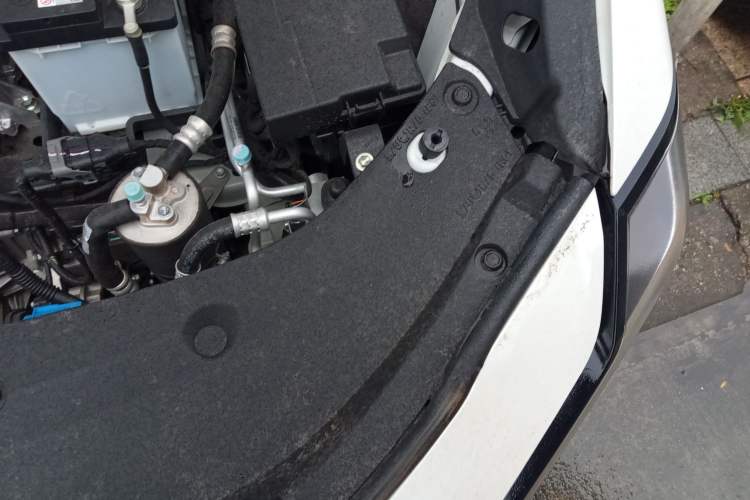 Used Toyota bZ3 2024 517 km Elite PRO Engine Bay Left