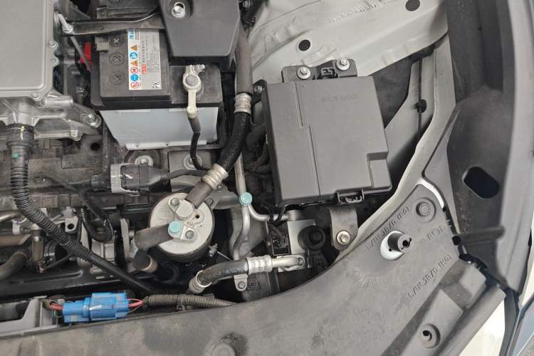Used Toyota bZ3 2024 517 km Elite PRO Engine Bay Left