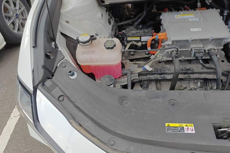 Used Toyota bZ3 2024 517 km Elite PRO Engine Bay Right