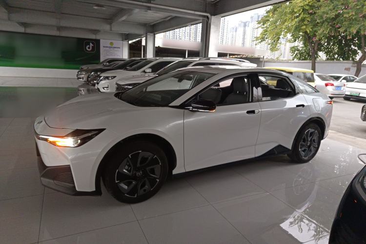 Used Toyota bZ3 2024 517 km Elite PRO Exterior 3