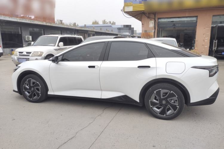Used Toyota bZ3 2024 517 km Elite PRO Exterior 3