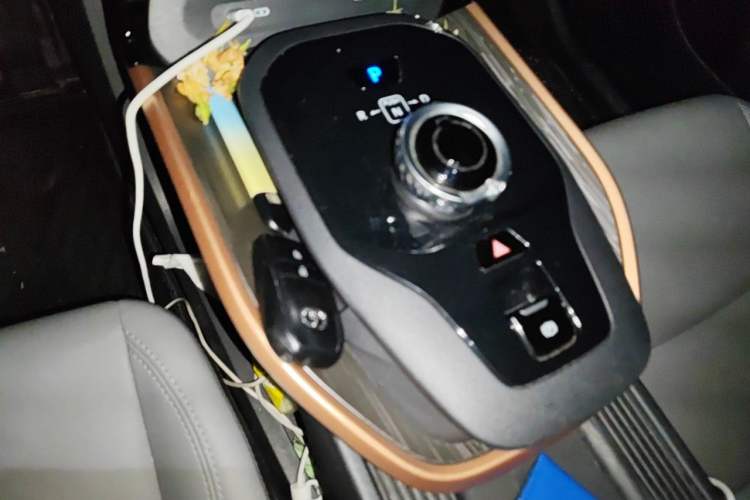 Used Toyota bZ3 2024 517 km Elite PRO Gear Lever