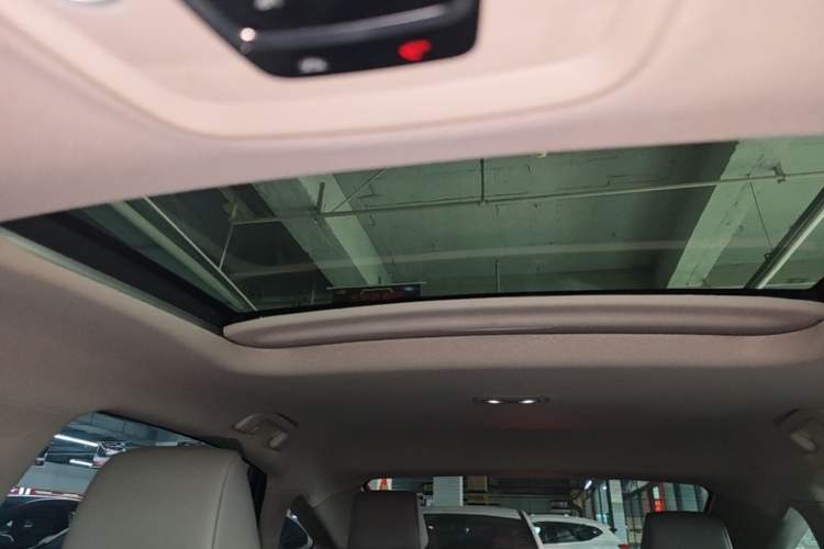 Used Toyota bZ3 2024 517 km Elite PRO Headliner