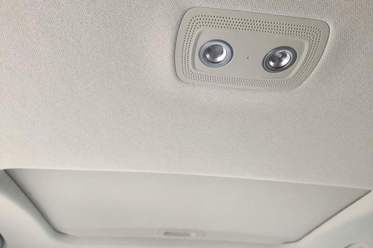 Used Toyota bZ3 2024 517 km Elite PRO Headliner