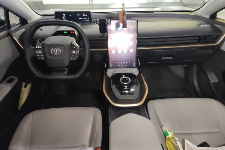 Used Toyota bZ3 2024 517 km Elite PRO Interior 2