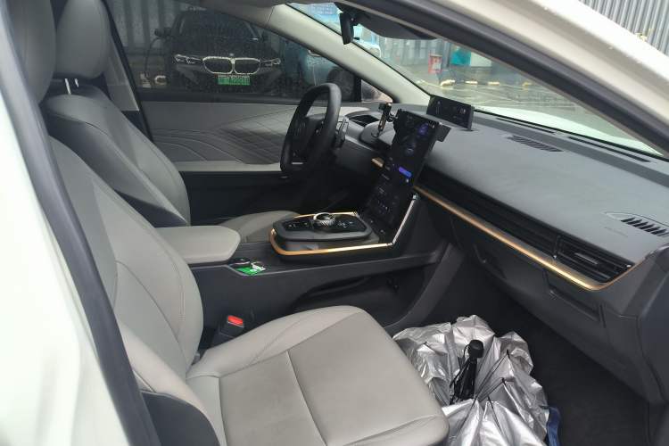Used Toyota bZ3 2024 517 km Elite PRO Interior 5