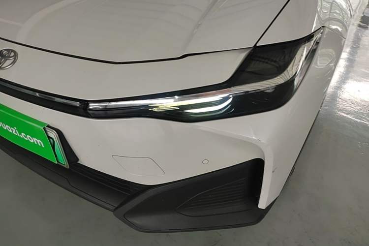 Used Toyota bZ3 2024 517 km Elite PRO Left Front Headlight