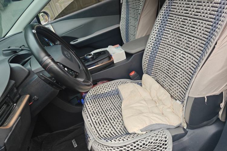 Used Toyota bZ3 2024 517 km Elite PRO Left Front Seat