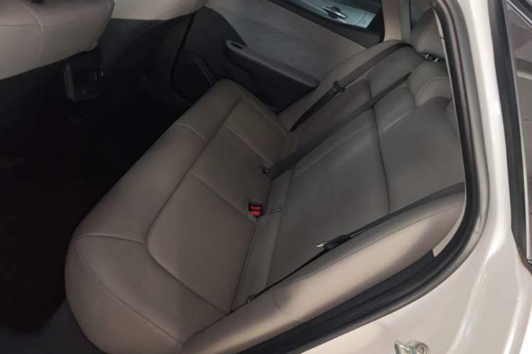 Used Toyota bZ3 2024 517 km Elite PRO Left Rear Seat