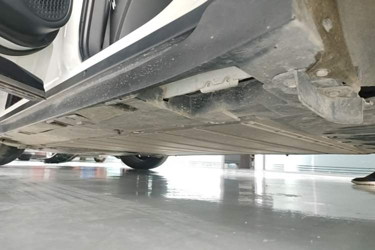 Used Toyota bZ3 2024 517 km Elite PRO Left Side Sill