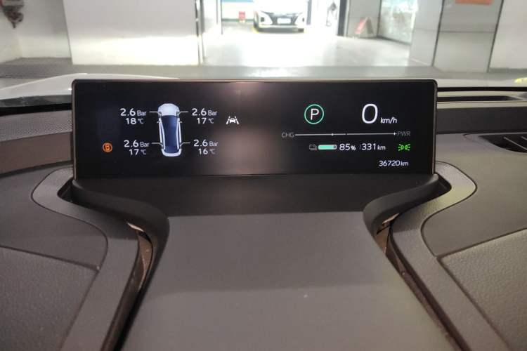 Used Toyota bZ3 2024 517 km Elite PRO Odometer Close Up
