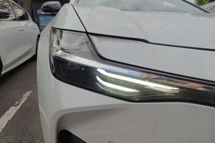 Used Toyota bZ3 2024 517 km Elite PRO Right Front Headlight
