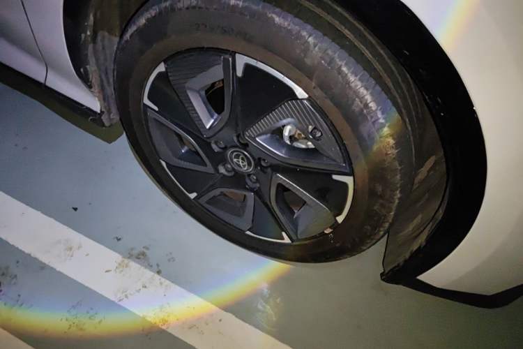 Used Toyota bZ3 2024 517 km Elite PRO Right Front Wheel Hub
