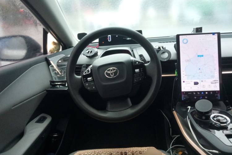 Used Toyota bZ3 2024 517 km Elite PRO Steering Wheel