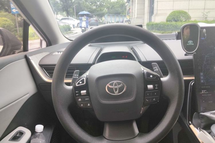 Used Toyota bZ3 2024 517 km Elite PRO Steering Wheel