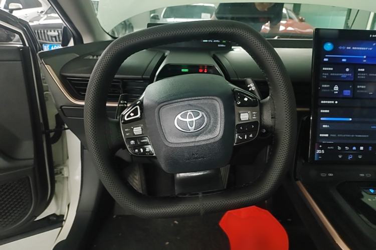 Used Toyota bZ3 2024 517 km Elite PRO Steering Wheel