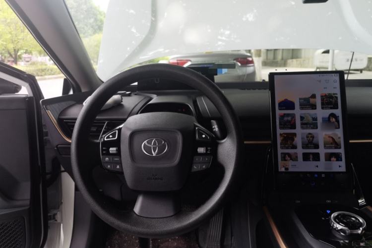 Used Toyota bZ3 2024 517 km Elite PRO Steering Wheel