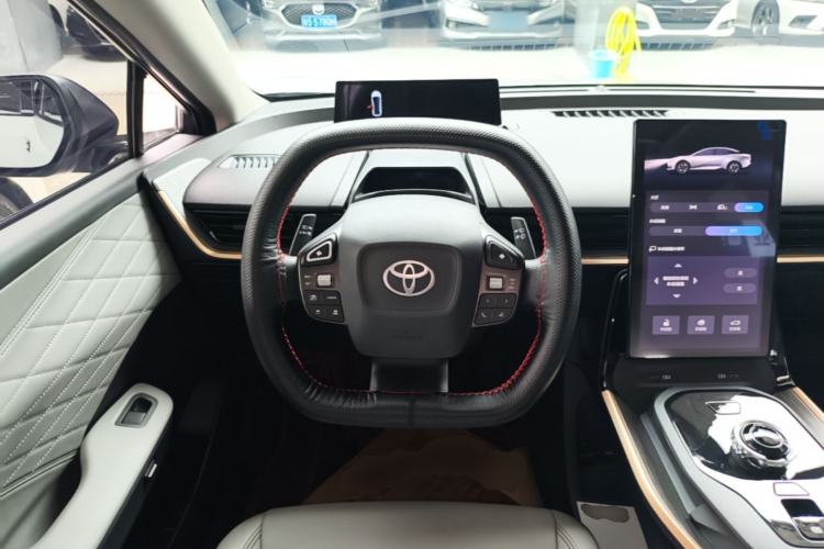 Used Toyota bZ3 2024 517 km Elite PRO Steering Wheel