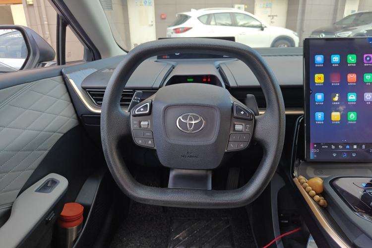 Used Toyota bZ3 2024 517 km Elite PRO Steering Wheel