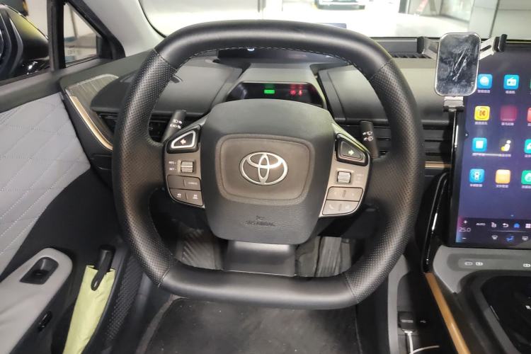 Used Toyota bZ3 2024 517 km Elite PRO Steering Wheel
