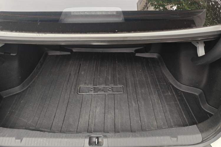 Used Toyota bZ3 2024 517 km Elite PRO Trunk