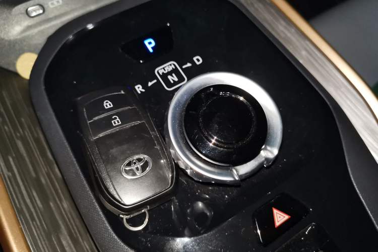 Used Toyota bZ3 2024 517 km Elite PRO Vehicle Key