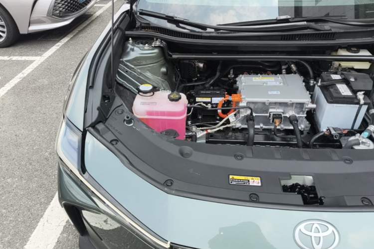 Used Toyota bZ3 2026 Model, Smart Home PRO Engine Bay Right