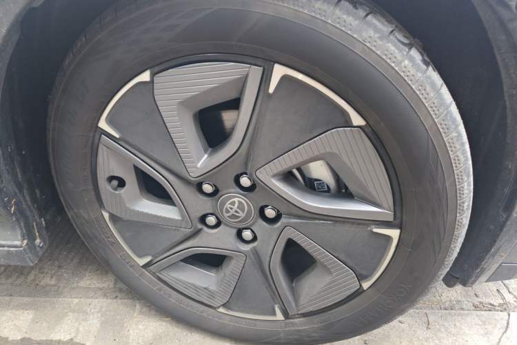 Used Toyota bZ3 2026 Model, Smart Home PRO Right Front Wheel Hub