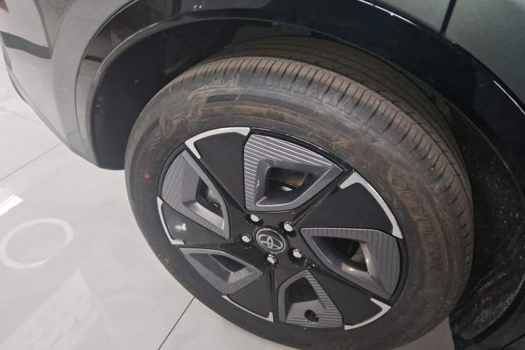 Used Toyota bZ3 2026 Model, Smart Home PRO Right Rear Wheel Hub