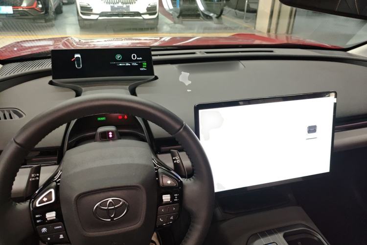 Used Toyota bZ5 2025 Model 550 PRO Smart Driving Edition Center Console